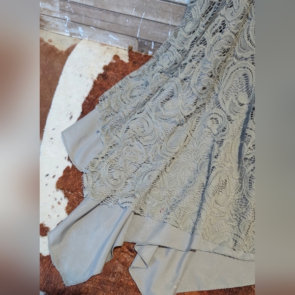 NWT E Retro Denim Vest With Gray Lace And Lining Shark Bite Hem - Picture 3 of 13